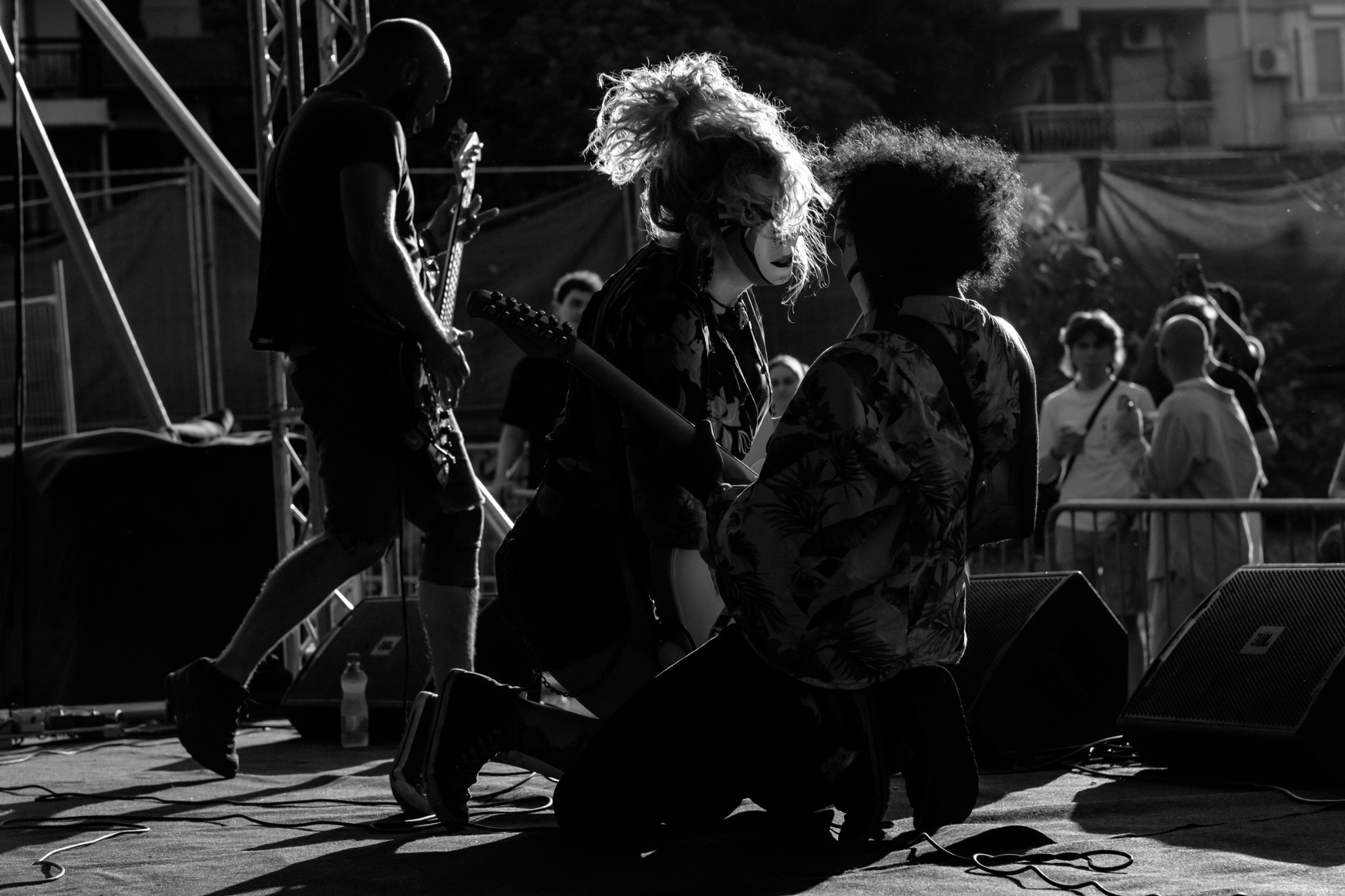 LIVE / MUSIC